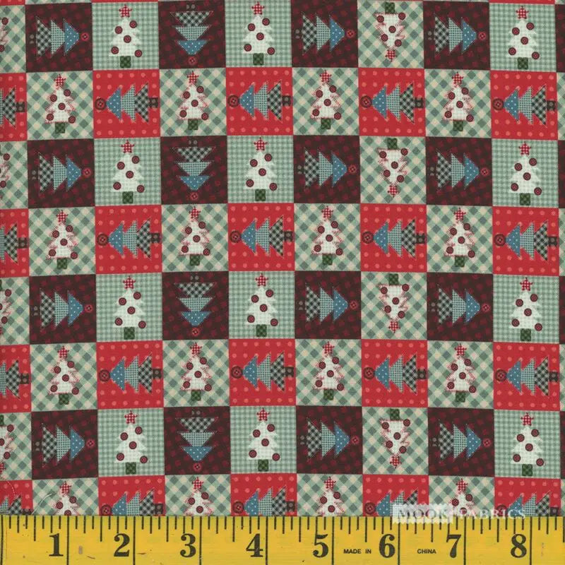 1036 Mook Fabrics A Patchwork Christmas Trees 113179