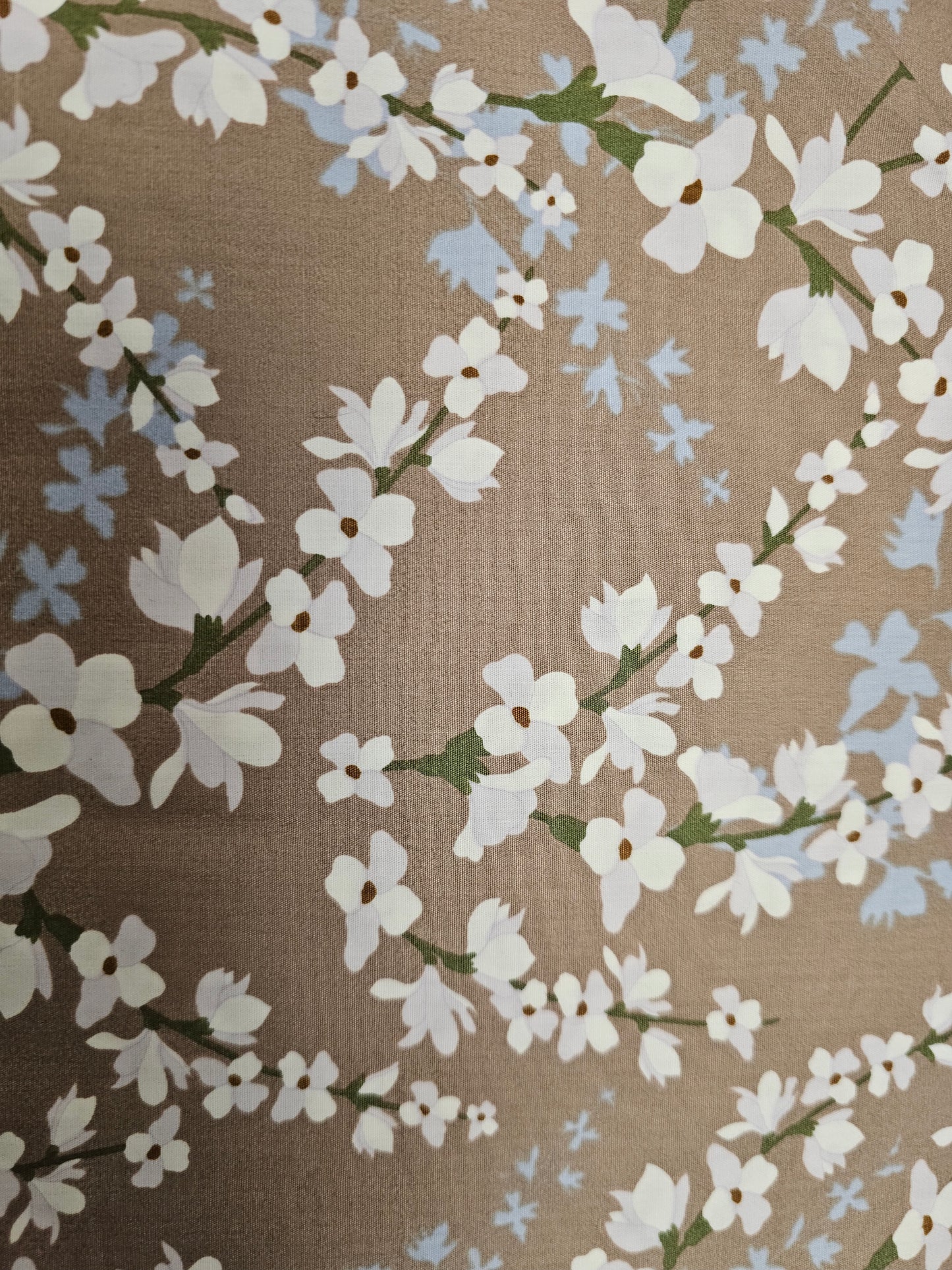 Mook Fabrics White Flowers on Tan 121427