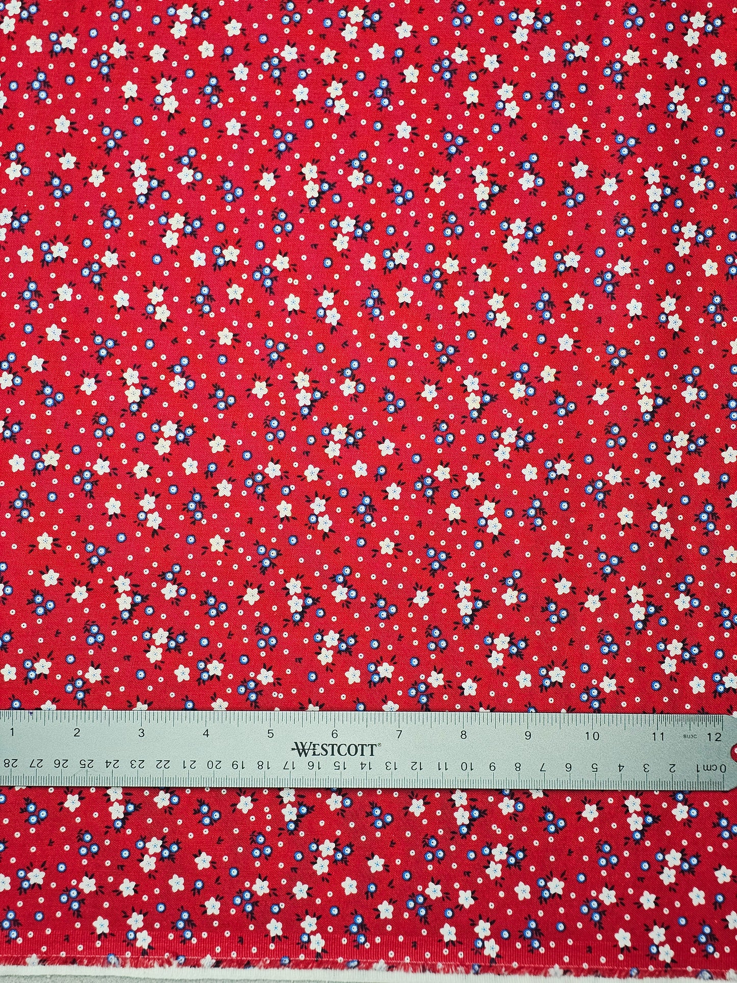 1060 Patriotic Mini Floral Red