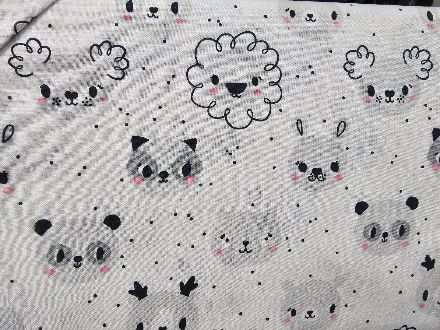 9337 Fabric Editions, Inc Dream Animals White 17396