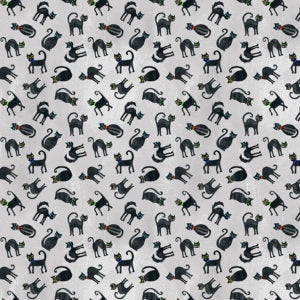 Clothworks Haunted Hallow Scaredy Cats Y3520 Light Pewter