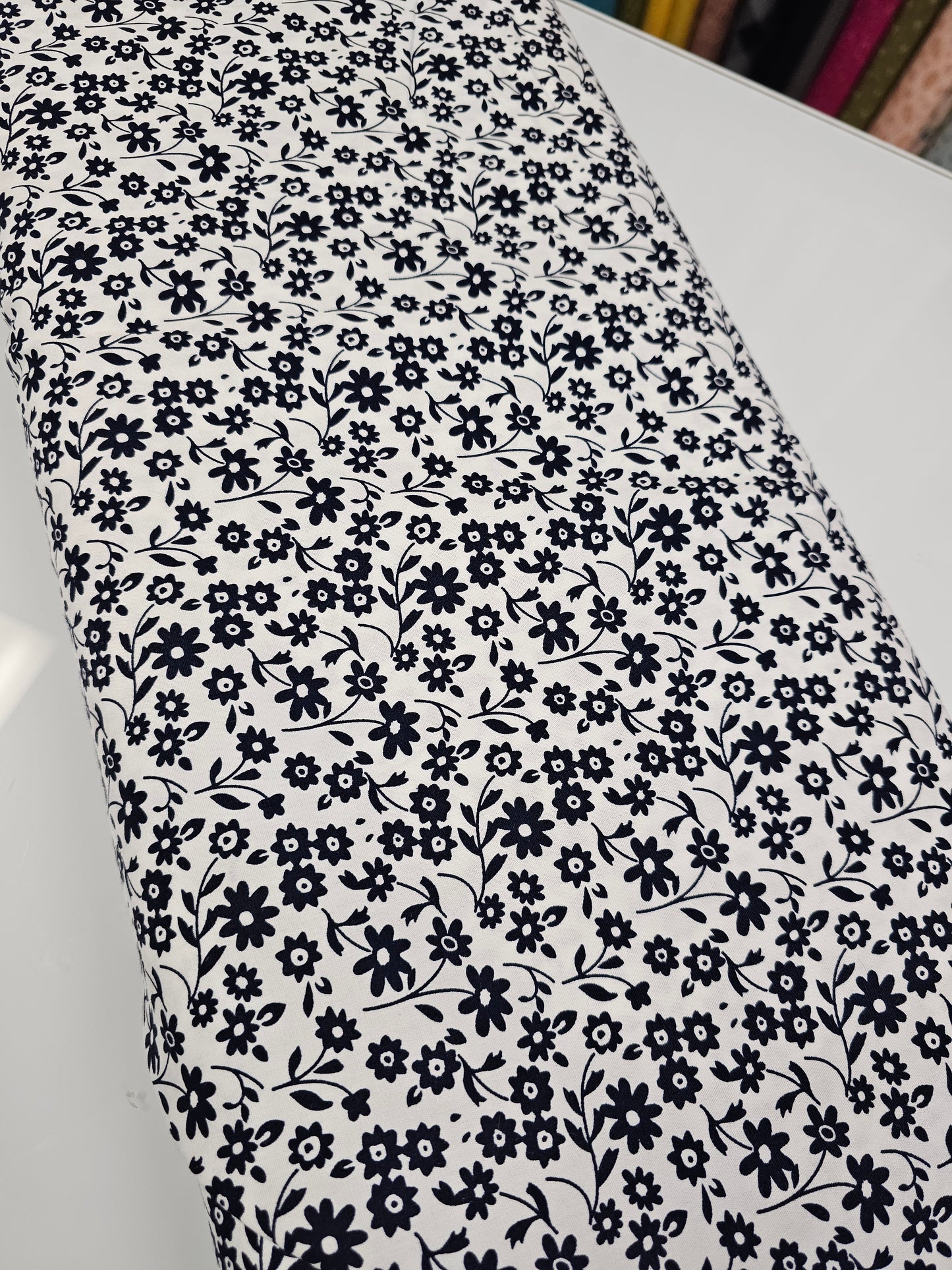 Mook Spring Time Floral Vine Dark Navy/White