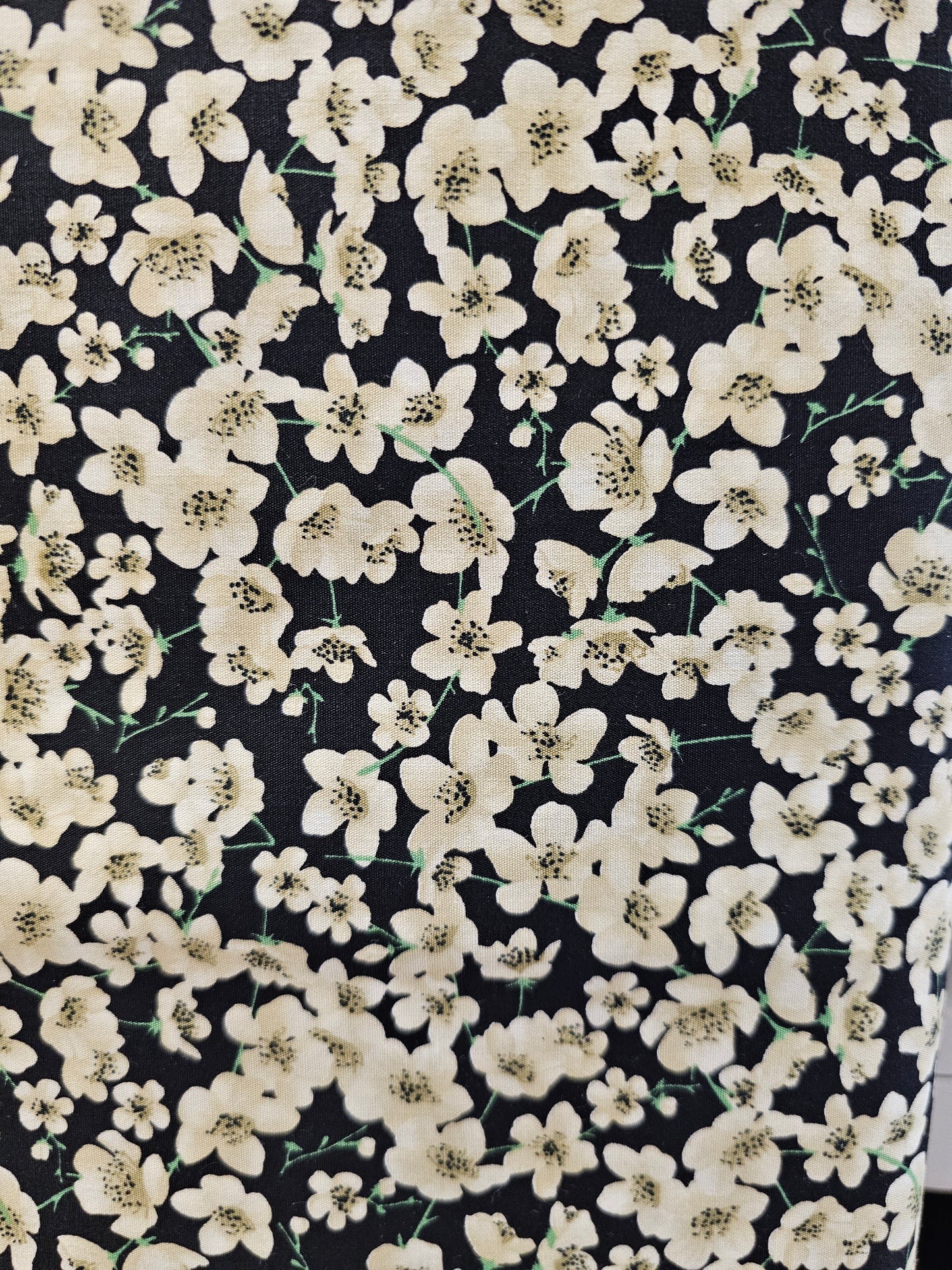 Mook Spring Time Floral Cluster Black