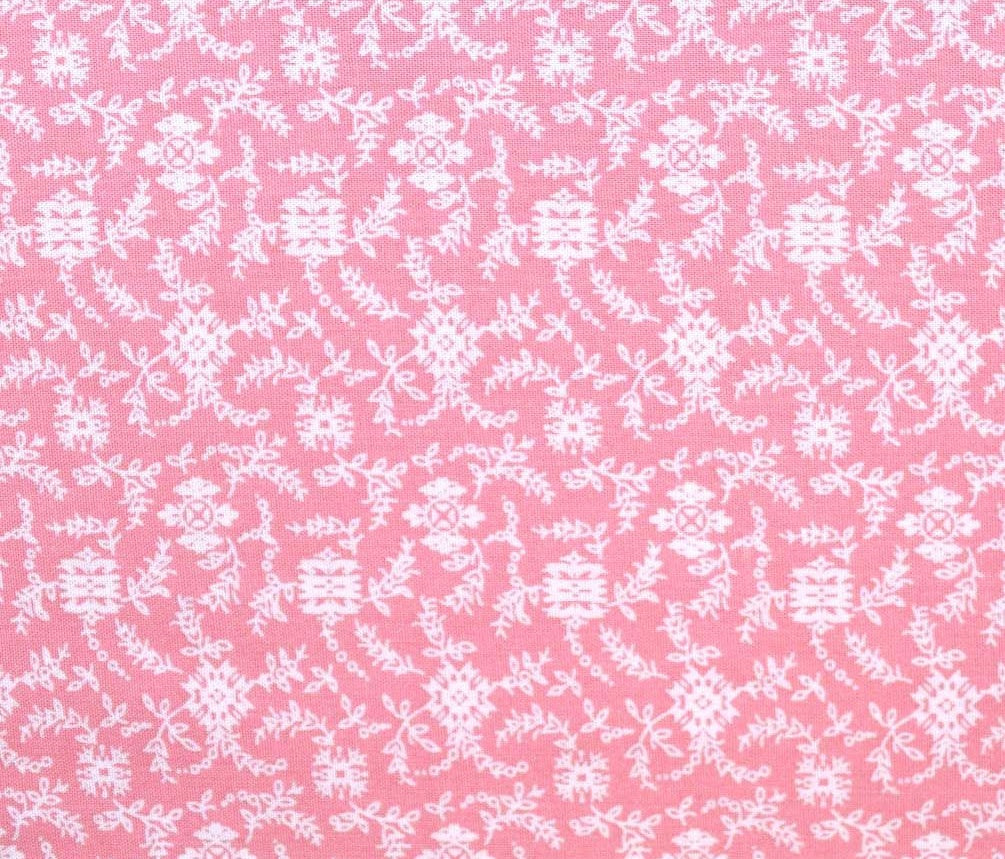 1032 Windham Fabrics Lexington Small Medallions Pink 52946-3