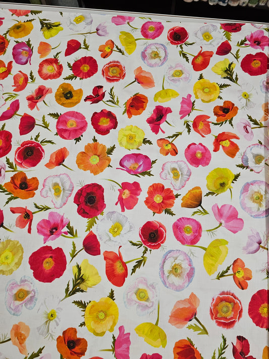 Clothworks Positively Poppies Ombre Poppies Light Cream