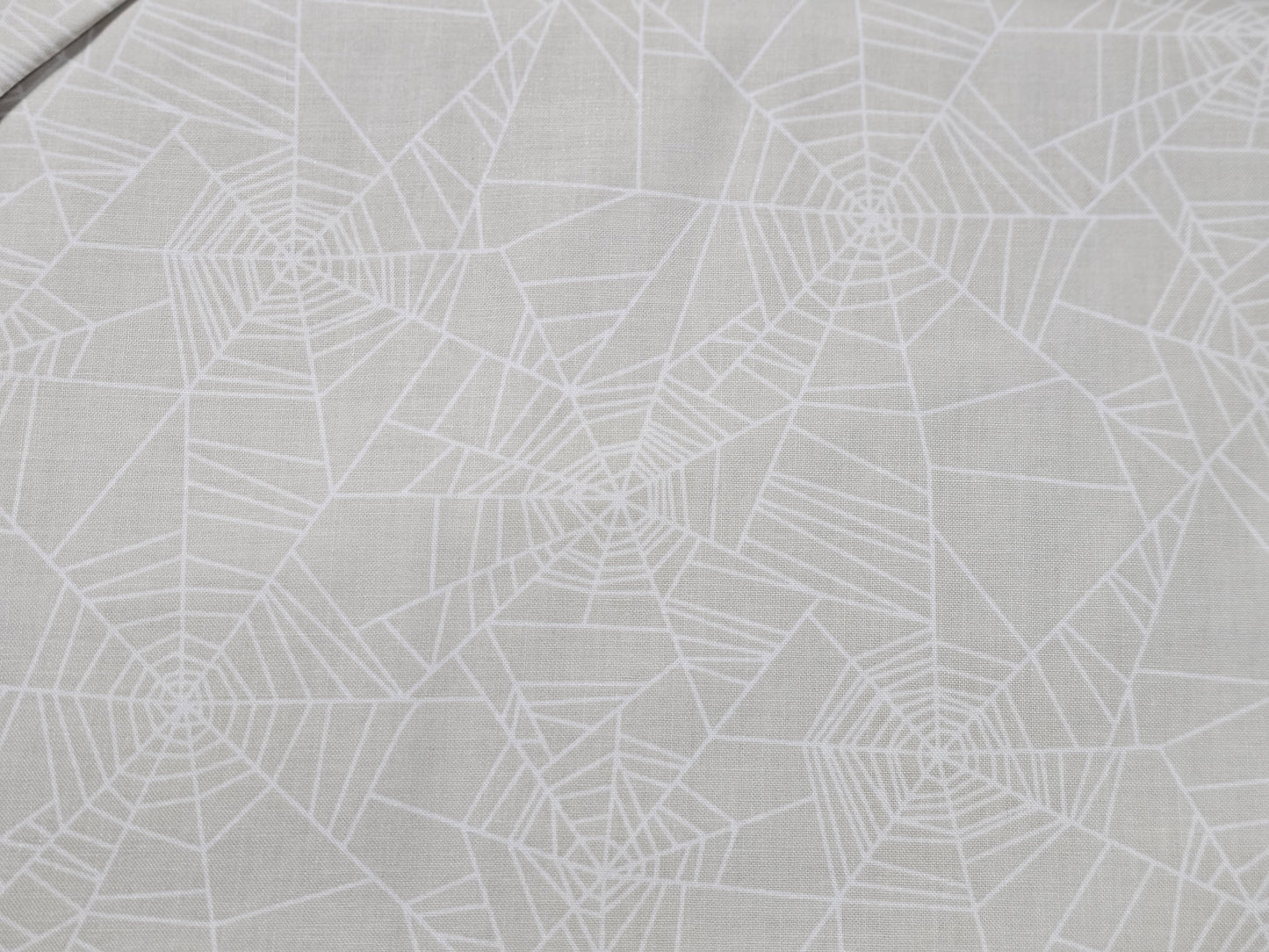 8798 Clothworks Little Miss Khaki Spiderweb Y3524-11