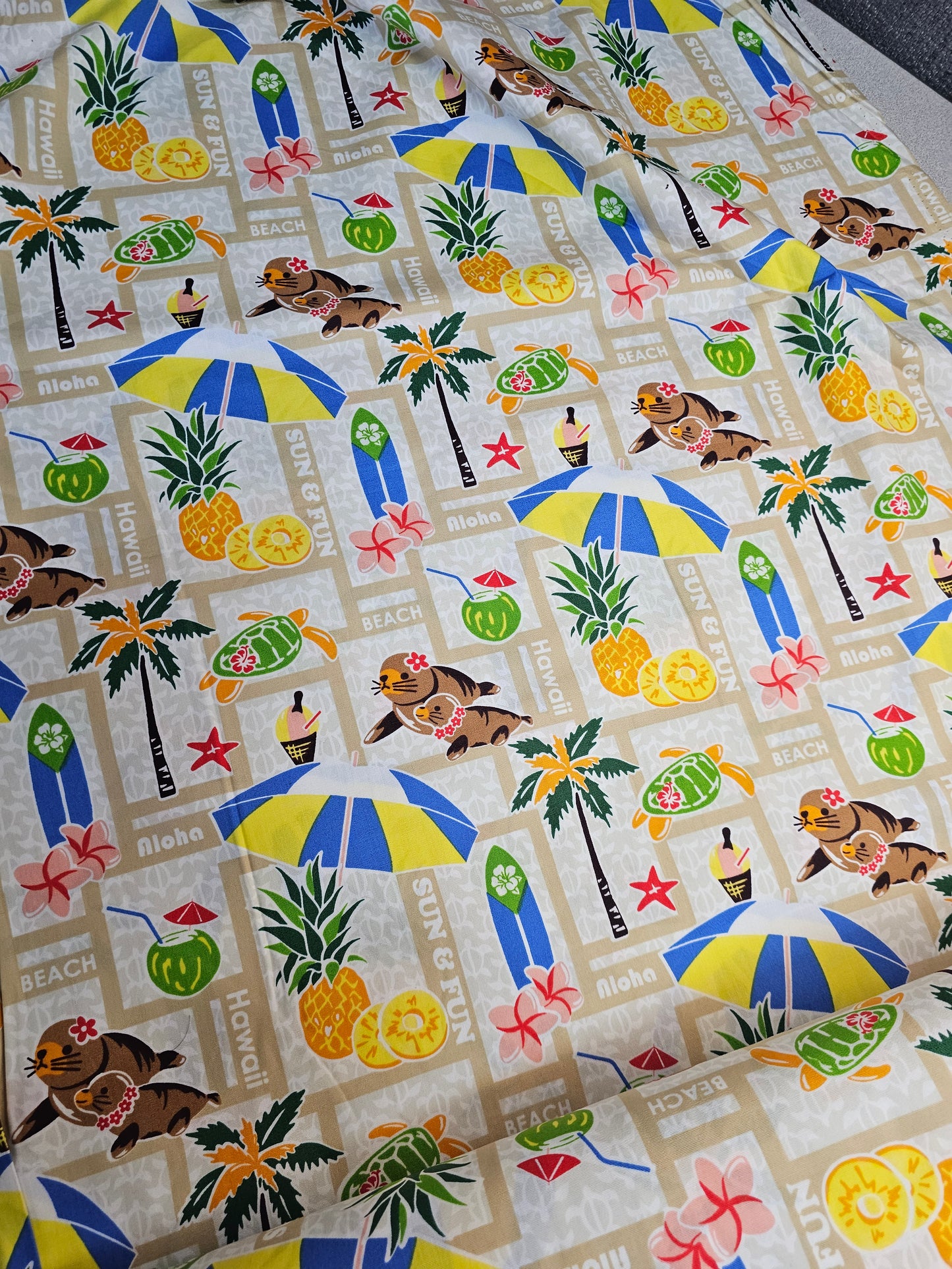 1656 Trans Pacific Textiles Hawaiian Baby Monk Seal Beige 0808122