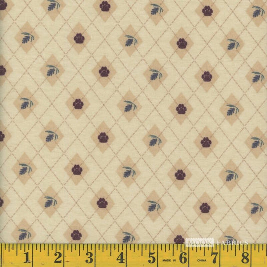 7105 Mook Fabrics Flannel Little Red Fox Paw Yellow 121675