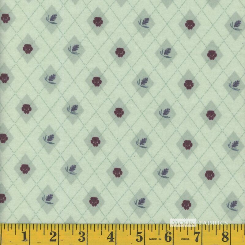 7107 Mook Fabrics Flannel Little Red Fox Paw Sage 121677