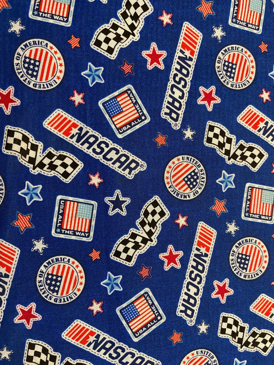 8737 Camelot Fabrics Nascar USA Badges 39200103WM04