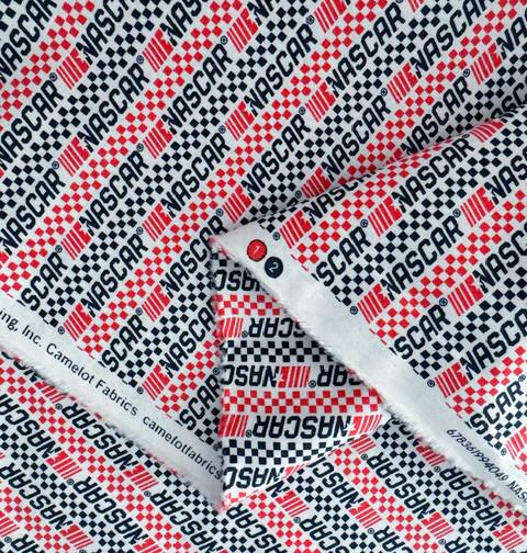 8738 Camelot Fabrics Nascar Patriotic Check 39200101WM01