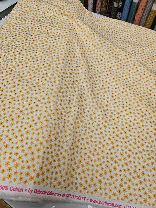 Northcott Dreamland Flower Toss Yellow