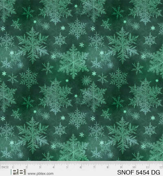 1802 P&B Textiles Snowfall Layered Snowflakes Dark Green SNOF05454DG